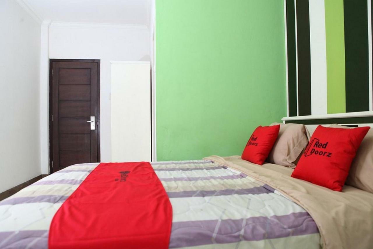 Reddoorz Plus @ Talaga Bodas Bandung Exteriör bild